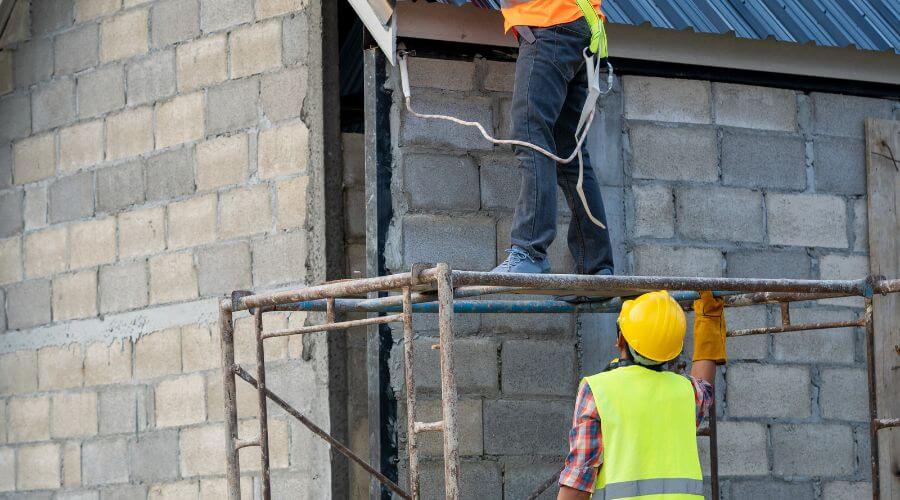 Professional gutter cleaning in Arroyo Grande, CA